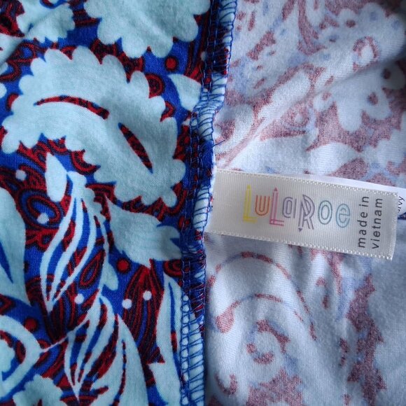 Lularoe "Tall & Curvy" Sized Leggings Bundle of 2 Popular Patterns - Picture 4 of 4